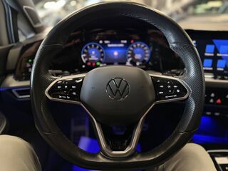 Golf GOLF R-LINE 1.5 ETSI 150CV DSG ATTELAGE HARMANKARDON 2024 occasion 77240 Vert-Saint-Denis