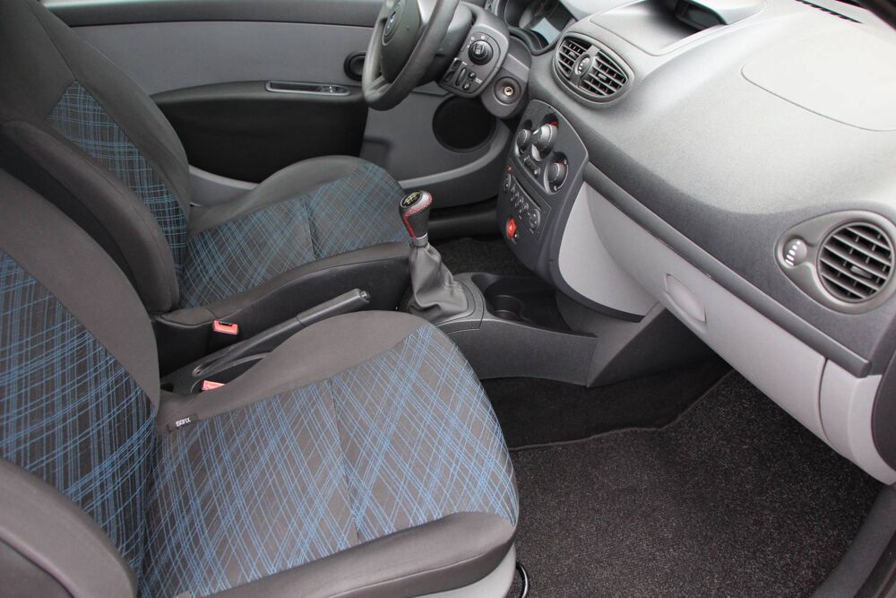 Clio III (B/C85) 1.2 16v 75ch Confort Pack Clim Dynamique 3p 2006 occasion 68190 Ensisheim