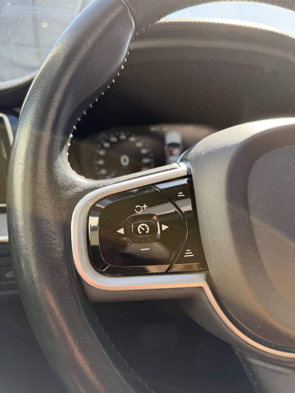 XC60 II D4 AWD 190 Inscription Luxe 2018 occasion 49124 Saint-Barth&eacute;lemy-d'Anjou