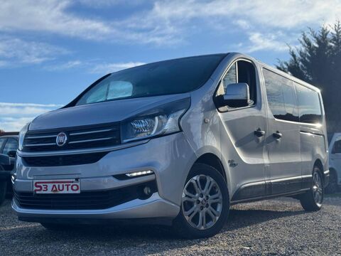 Car - Bus Car - Bus 2017 occasion Saint-Priest 69800