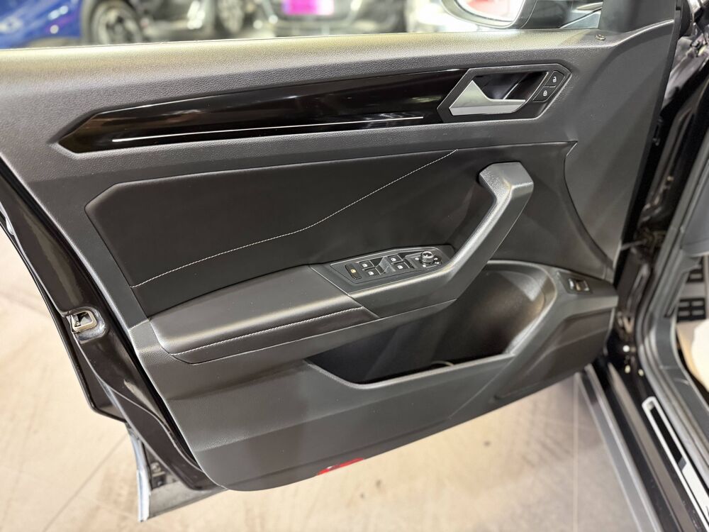 T-ROC 1.5 150 CV BVA R-LINE PRIX HT POUR EXPORT 2025 occasion 77240 Vert-Saint-Denis