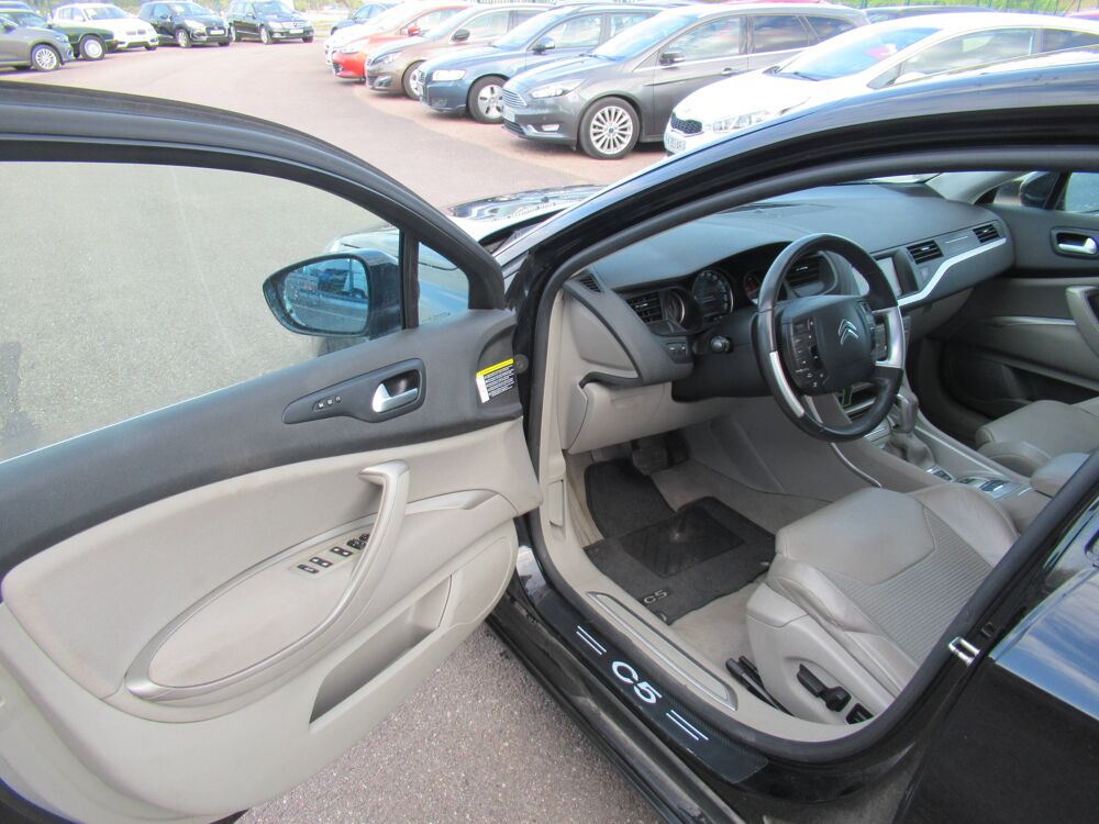 C5 II 2.0 BlueHDi 180ch Exclusive bva 2015 occasion 10410 Saint-Parres-aux-Tertres
