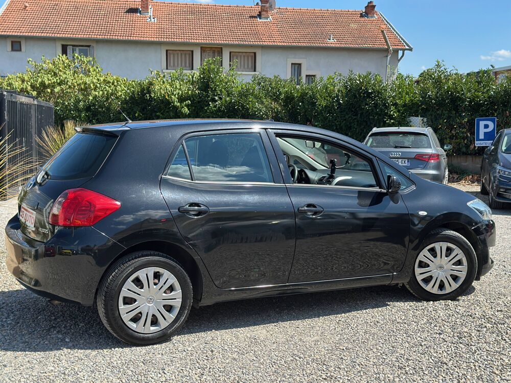 Auris 90 D-4D Luna 5p 2007 occasion 69800 Saint-Priest