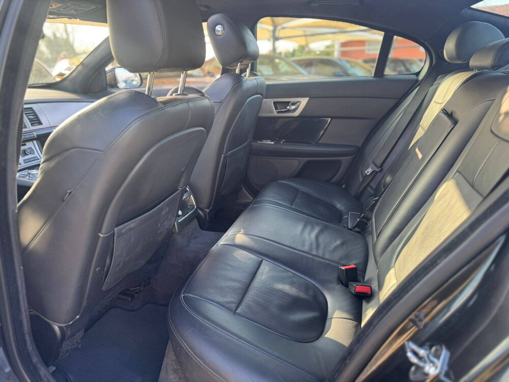 XF V6 3.0 D S 275ch Luxe Premium 2013 occasion 69800 Saint-Priest