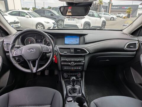 Q30 1.5d 109ch Premium 2017 occasion 49124 Saint-Barth&eacute;lemy-d'Anjou
