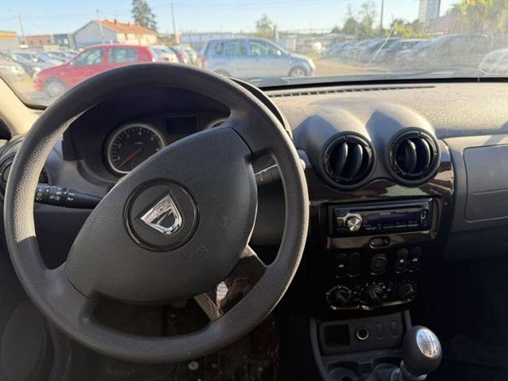 Duster 1.5 dCi 110 FAP Laur&eacute;ate 4x2 2012 occasion 69800 Saint-Priest