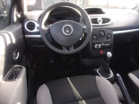 Clio III (B/C85) 1.2 16v 75ch Alizé 5p 2012 occasion 77190 Villiers-en-Bière