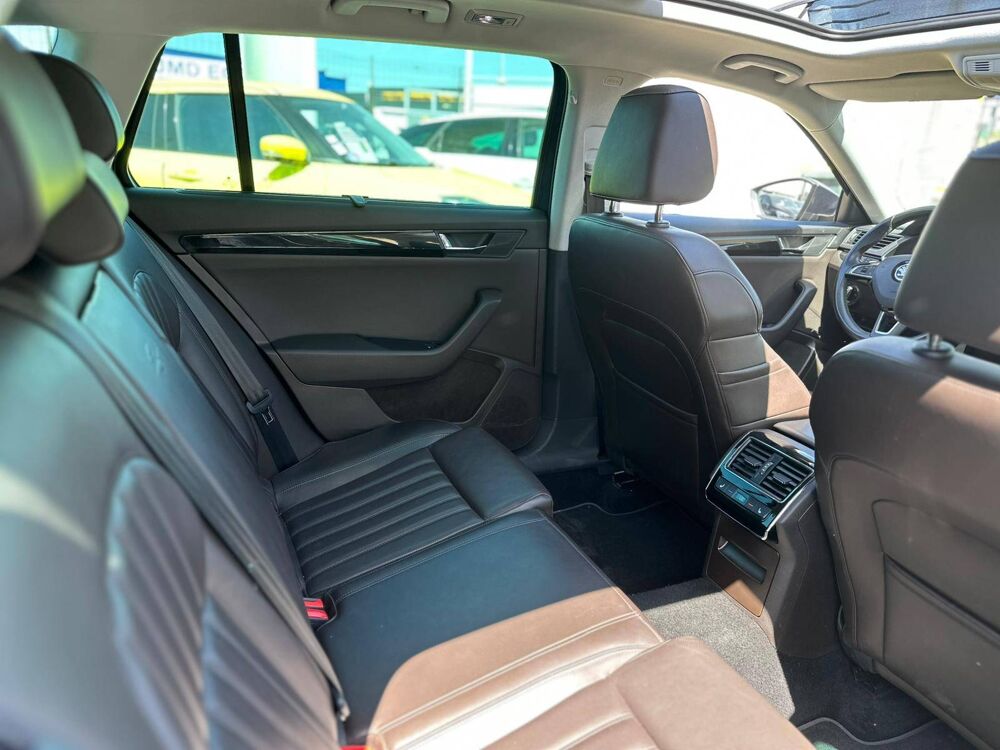 Superb III 2.0 TDI190 Laurin&Klement 4x4 DSG 2016 occasion 69800 Saint-Priest