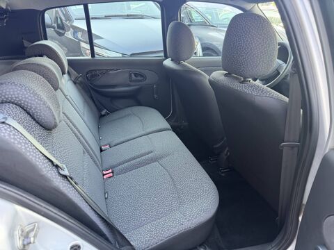Clio PHASE 2 1.2 i 16V 75 CH 1ERE MAIN 2008 occasion 38130 &Eacute;chirolles