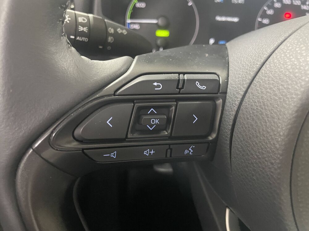 Yaris IV 116h Dynamic Business 5p + Stage Hybrid Academy MY21 2022 occasion 92500 Rueil-Malmaison