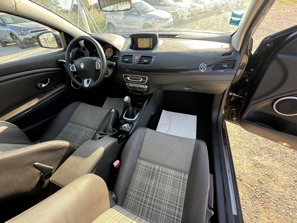 M&eacute;gane III COUPE 1.9 DCI 130 BV6 XV DE FRANCE 2012 occasion 84100 Orange