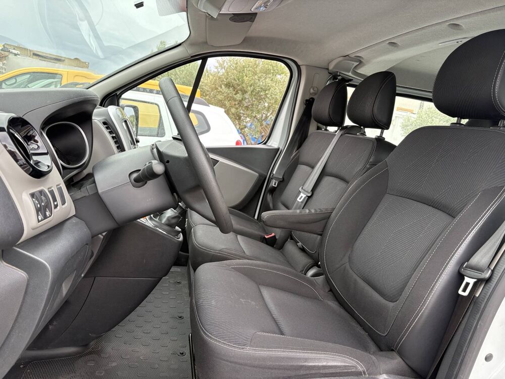Trafic combi 1.6 dCi 145 Energy Zen 6 Places 2018 occasion 13220 Ch&acirc;teauneuf-les-Martigues