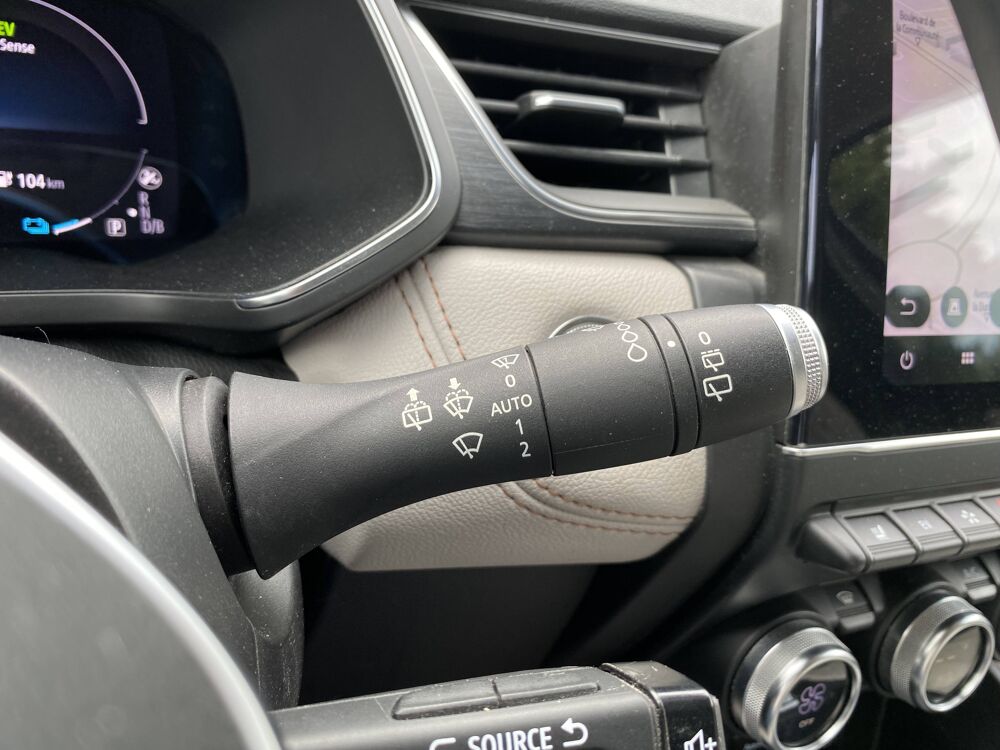 Captur II (HJB) 1.6 E-Tech Plug-in 160ch Initiale Paris 2020 occasion 78200 Buchelay