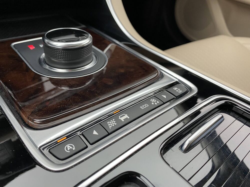 XF II 3.0 V6 340ch Prestige BVA 2017 occasion 78200 Buchelay