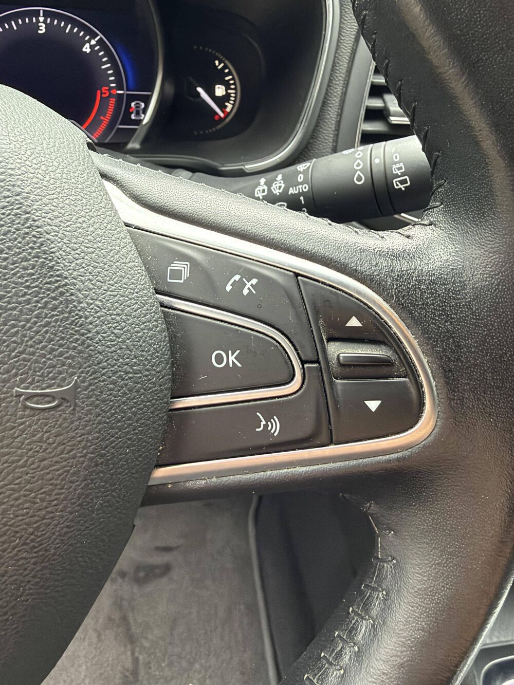 M&eacute;gane IV Estate Blue dCi 115 EDC Business 2019 occasion 49124 Saint-Barth&eacute;lemy-d'Anjou