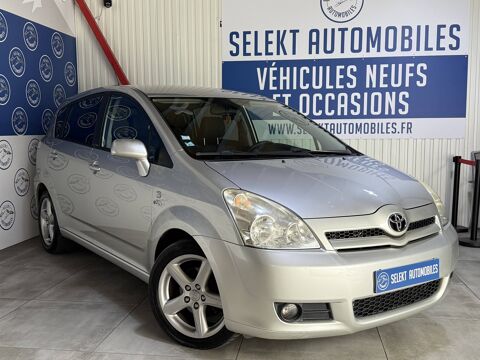 Toyota Corolla TOYOTA COROLLA VERSO FACELIFT 2.2 D4-D 177 CH 7 PLACES 2007 occasion &Eacute;chirolles 38130