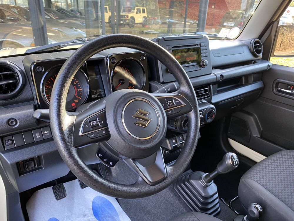Jimny II 1.5 VVT 102ch Privil&egrave;ge 2022 occasion 78200 Buchelay