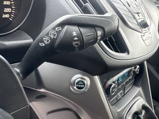 Kuga Ph2. 2.0 TDCI 140 BV6 TREND/ 1&egrave;re Main 2013 occasion 84100 Orange