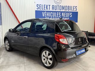 Clio III (B/C85) 1.5 dCi 85ch Dynamique TomTom 3p 2010 occasion 38130 &Eacute;chirolles