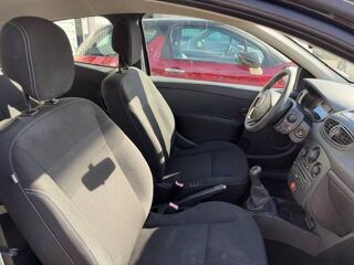 Clio III 1.2 16v 75ch Collection Aliz&eacute; 3p 2013 occasion 69800 Saint-Priest