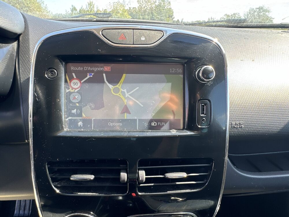 Clio IV 1.5 DCI 90 ENERGY INTENS 2015 occasion 84100 Orange