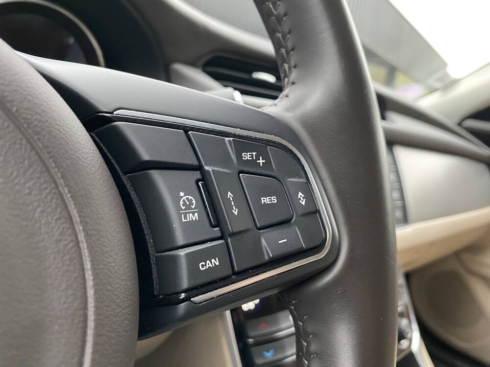 XF II 3.0 V6 340ch Prestige BVA 2017 occasion 78200 Buchelay