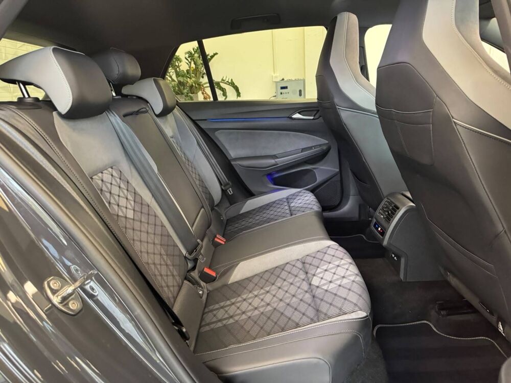Golf 1.5 eTSI OPF 150ch R-Line DSG7 2023 occasion 06250 Mougins
