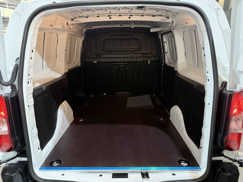 Berlingo CITROEN BERLINGO III (2) VAN BLUEHDI 130 S&S TAILLE XL PLANC 2026 occasion 77240 Vert-Saint-Denis