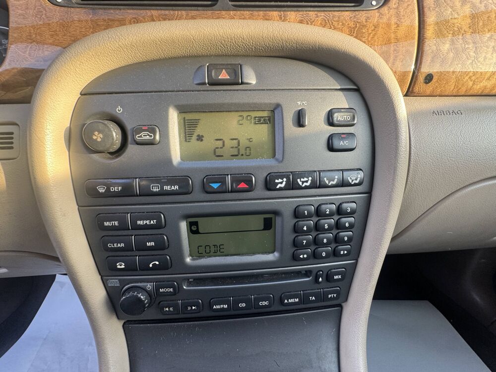 X-Type 2.0 D 130 Executive 2007 occasion 84100 Orange