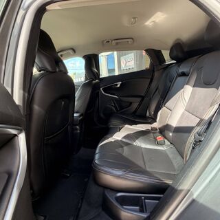 V40 D2 120ch Luxe 2018 occasion 49124 Saint-Barth&eacute;lemy-d'Anjou