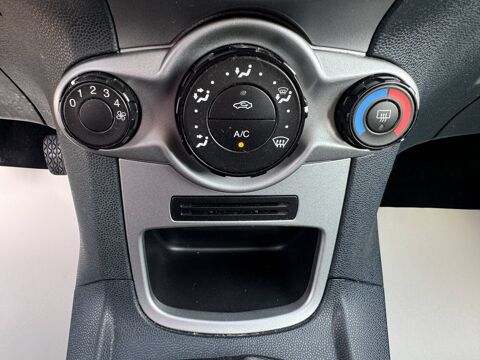 Fiesta IV 1.4 TDCI 70 Ambiente 2009 occasion 84100 Orange