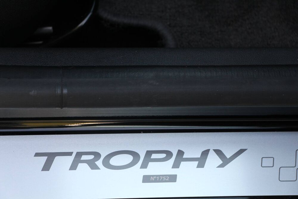 Clio IV (B98) 1.6 T 220ch RS Trophy / SERIE NUMEROTEE / RS MONIT 2016 occasion 68190 Ensisheim