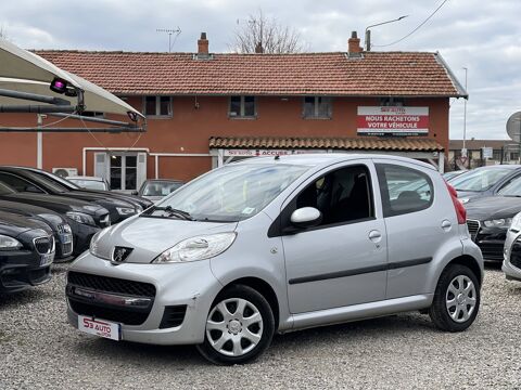 Peugeot 107 1.0e 12V 68ch BLUE LION Trendy 2009 occasion Saint-Priest 69800