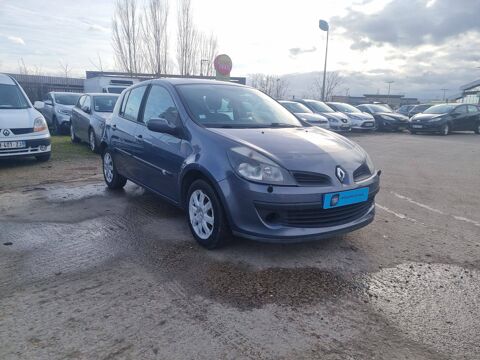 Renault clio III (B/C85) 1.5 dCi 85ch Expression 5p