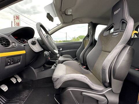 Clio 2.0 16v 203ch Renault Sport Cup 3p 2011 occasion 17430 Tonnay-Charente