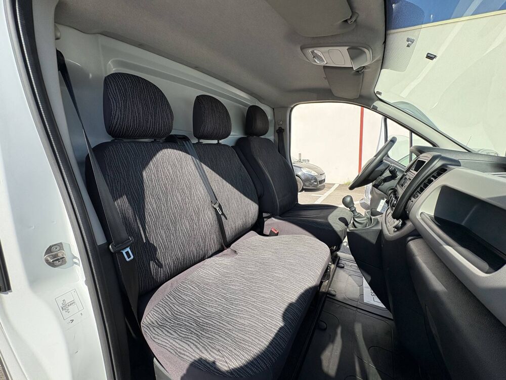 Trafic FGN L1H1 DCI 90 CONFORT 2015 occasion 13220 Ch&acirc;teauneuf-les-Martigues