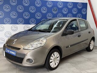 Clio III (B/C85) 1.2 16v 75ch Authentique 5p 2011 occasion 38130 &Eacute;chirolles