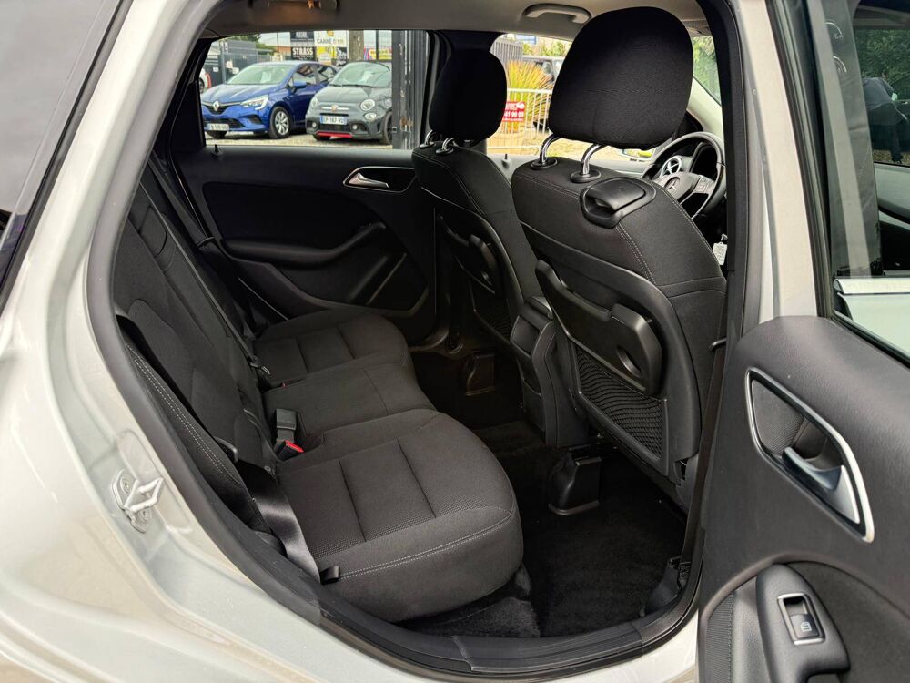 Classe B II (W246) 180 CDI 1.8 Design 7G-DCT 2012 occasion 69800 Saint-Priest
