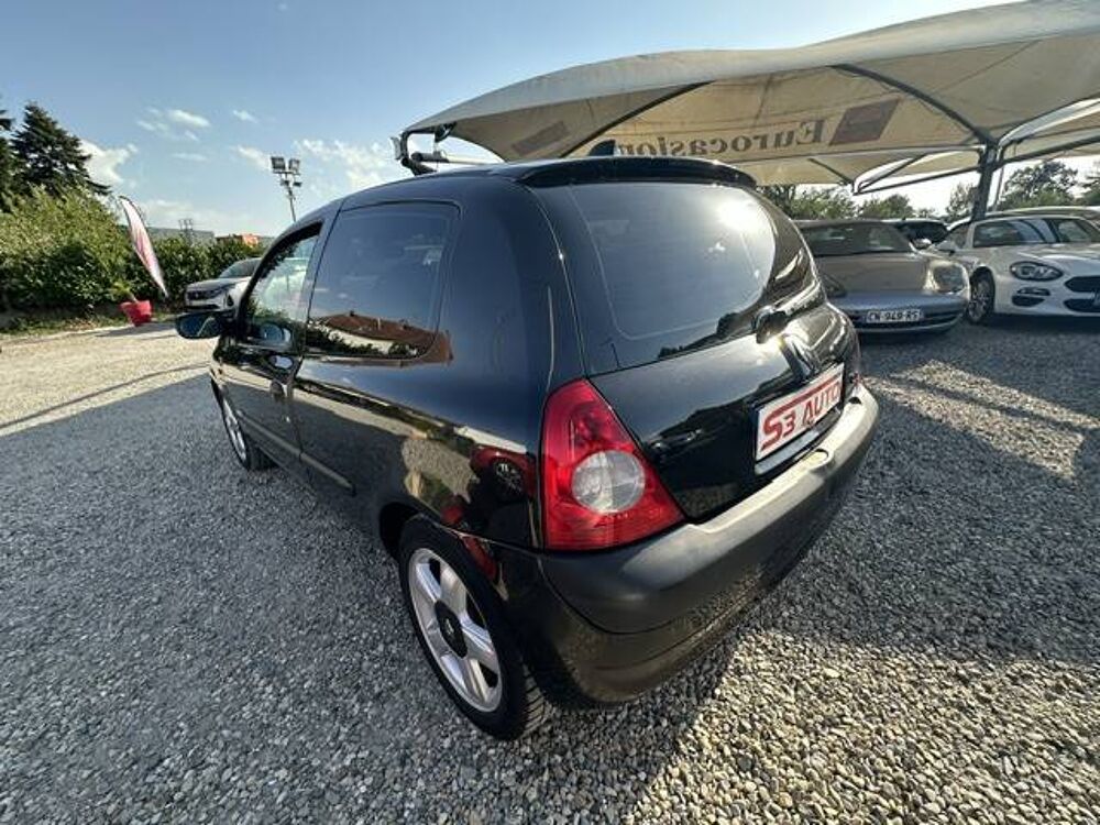 Clio II (B/C65) 1.4 16v 98ch Dynamique 3p 2003 occasion 69800 Saint-Priest