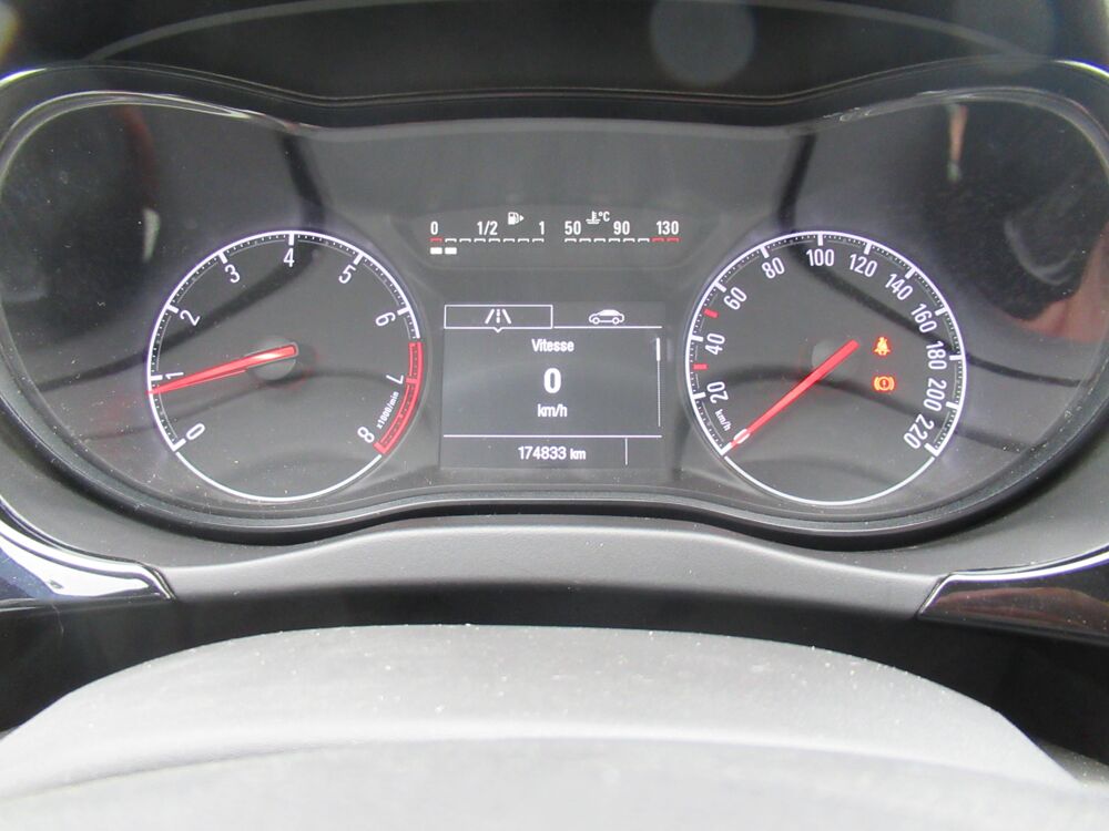 Corsa 1.4e 90cv Color edition 2015 occasion 10410 Saint-Parres-aux-Tertres