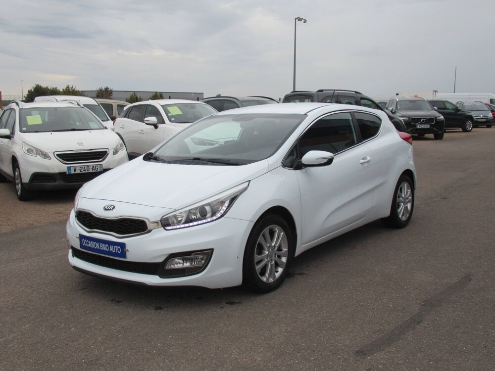Ceed II 1.6 CRDi 110ch Style 2014 occasion 10410 Saint-Parres-aux-Tertres