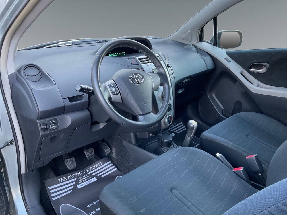 Yaris II 90 D-4D Luna Pack 3p 2008 occasion 21600 Longvic