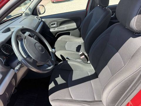 Clio II 1.2 16v Campus Bye Bye 5p 2012 occasion 69800 Saint-Priest