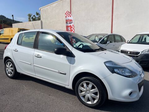 Renault Clio III 1.5 dCi75 Expression Clim eco² 5p 2012 occasion Châteauneuf-les-Martigues 13220