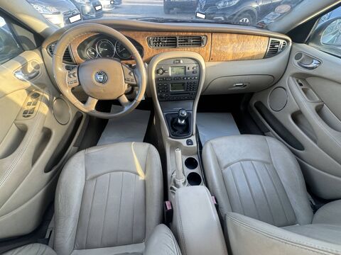 X-Type 2.0 D 130 Executive 2007 occasion 84100 Orange