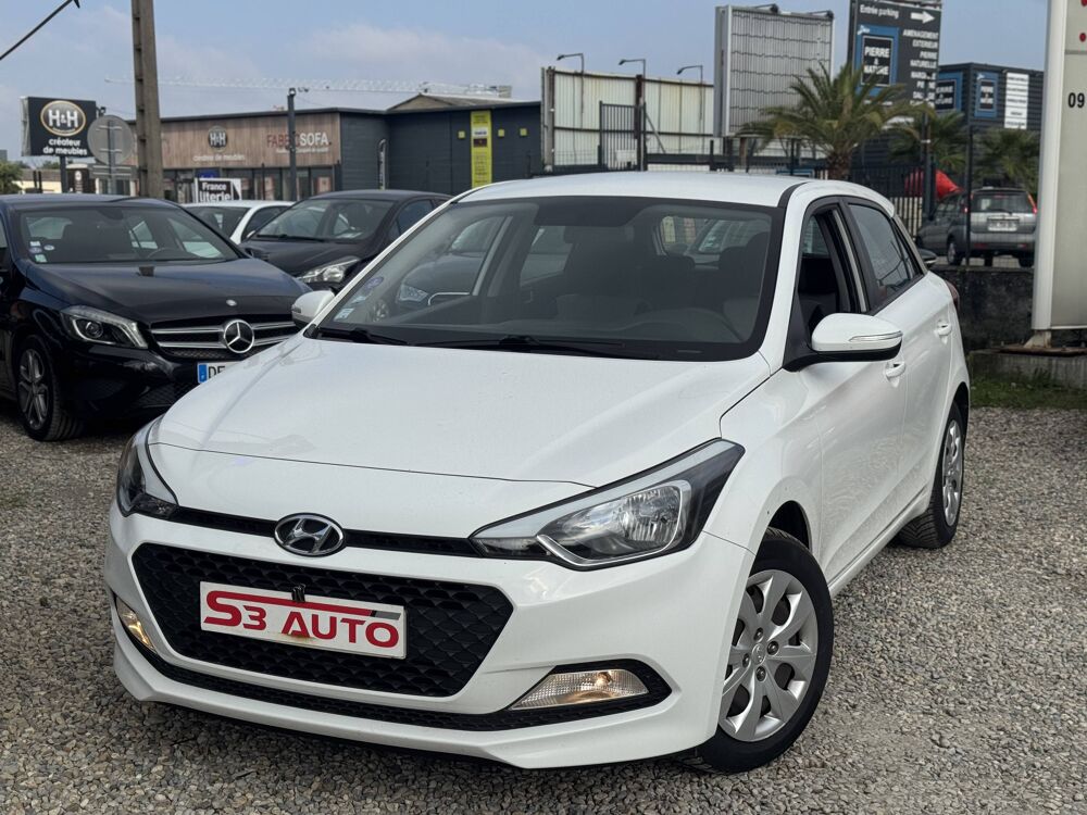 i20 II 1.2 84 Initia 2015 occasion 69800 Saint-Priest