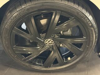 Golf GOLF R-LINE 1.5 ETSI 150CV DSG ATTELAGE HARMANKARDON 2024 occasion 77240 Vert-Saint-Denis