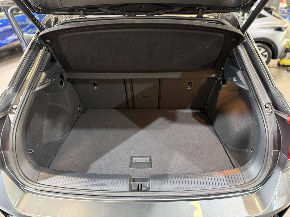 T-ROC R-LINE 1.5 150 CV BVA TVA R&Eacute;CUP&Eacute;RABLE IQLIGHT 2025 occasion 77240 Vert-Saint-Denis
