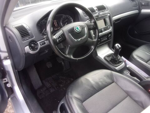 Octavia II 2.0 TDI140 CR FAP Elegance 2 2012 occasion 77190 Villiers-en-Bière