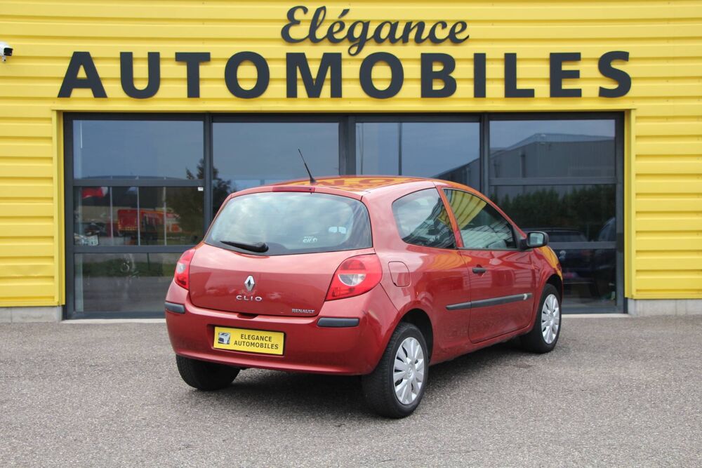 Clio III (B/C85) 1.2 16v 75ch Confort Pack Clim Dynamique 3p 2006 occasion 68190 Ensisheim